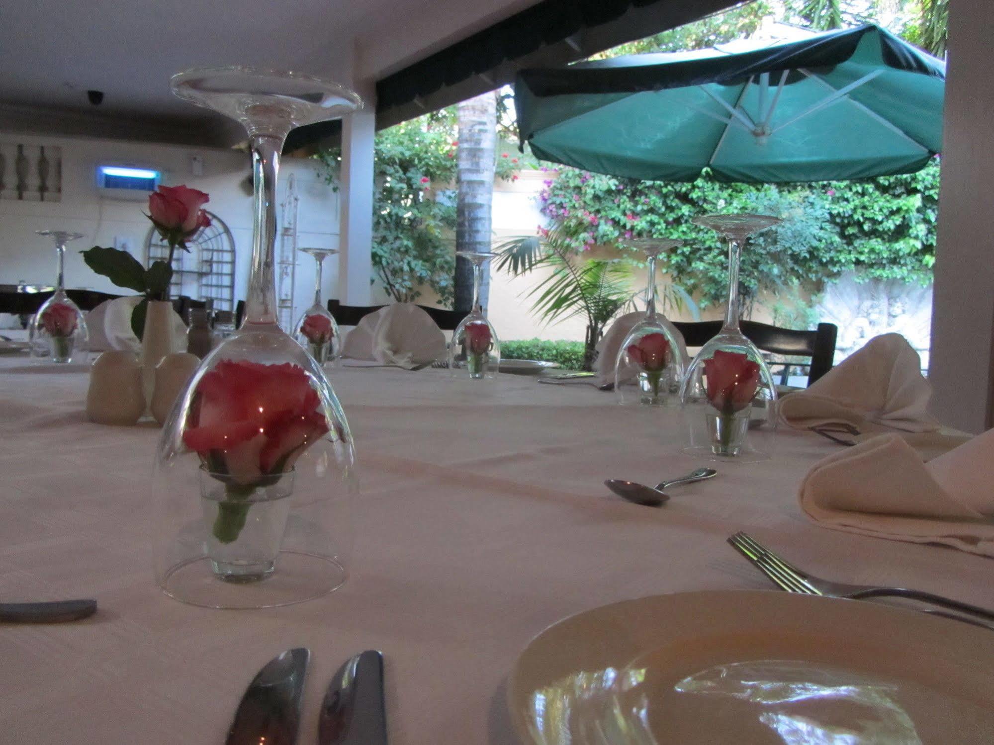 Little Tuscany Boutique Hotel Johannesburg Exterior photo