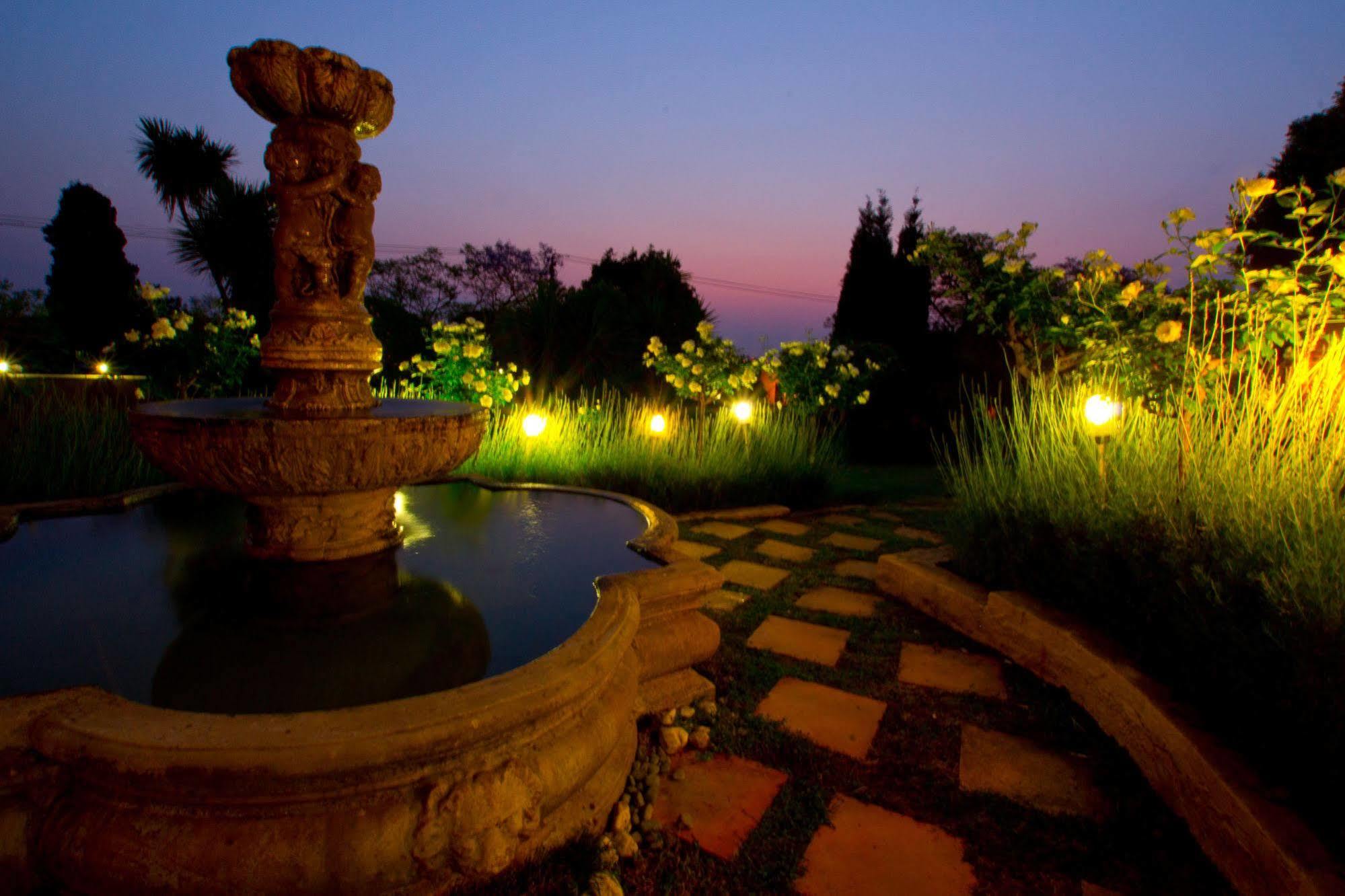 Little Tuscany Boutique Hotel Johannesburg Exterior photo